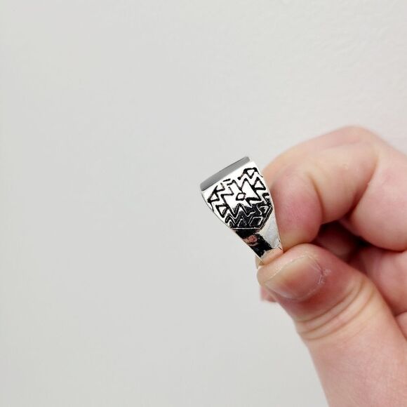 Brand New Silver & Black Square Ring Size: 9 US - Picture 4 of 9